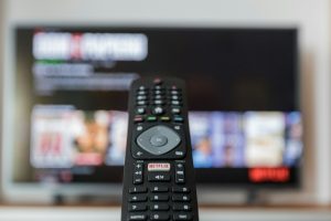 Problemas de imagem durante vídeos online: quando procurar um conserto de TV mais próximo